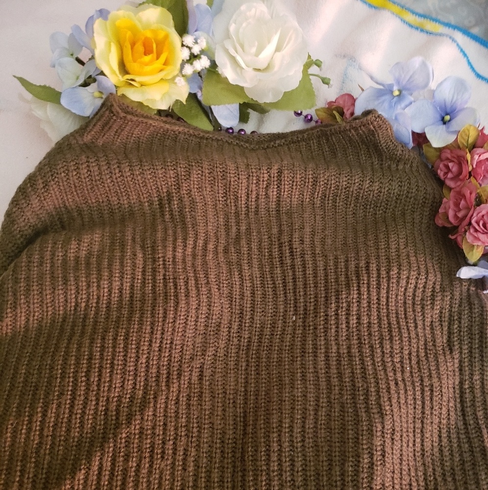 Sweater - Picture 2 of 3